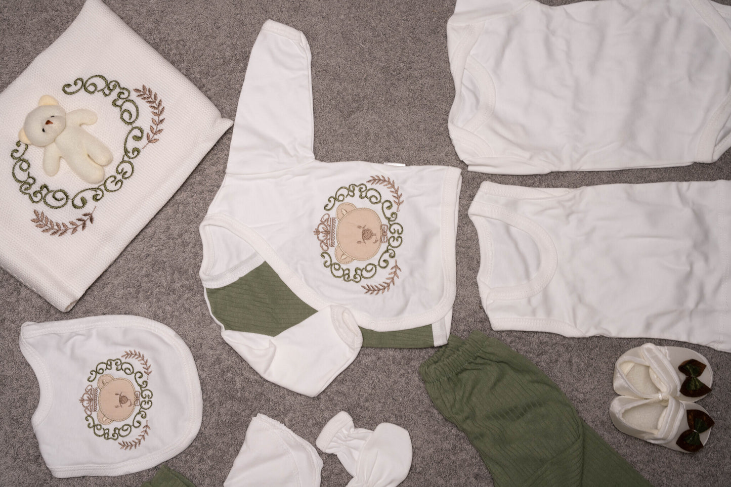“Cuddle Bear” Newborn Baby Set