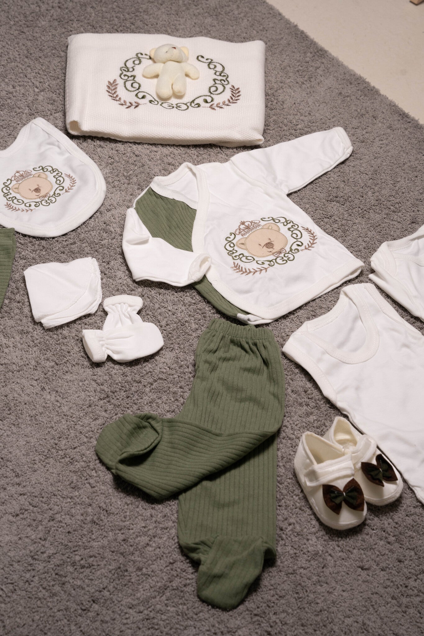“Cuddle Bear” Newborn Baby Set